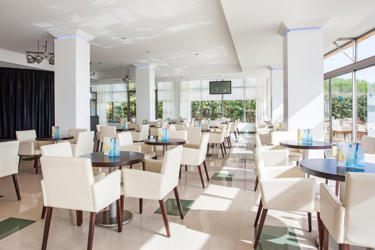 Grupotel Natura Playa Плая де Муро Екстериор снимка