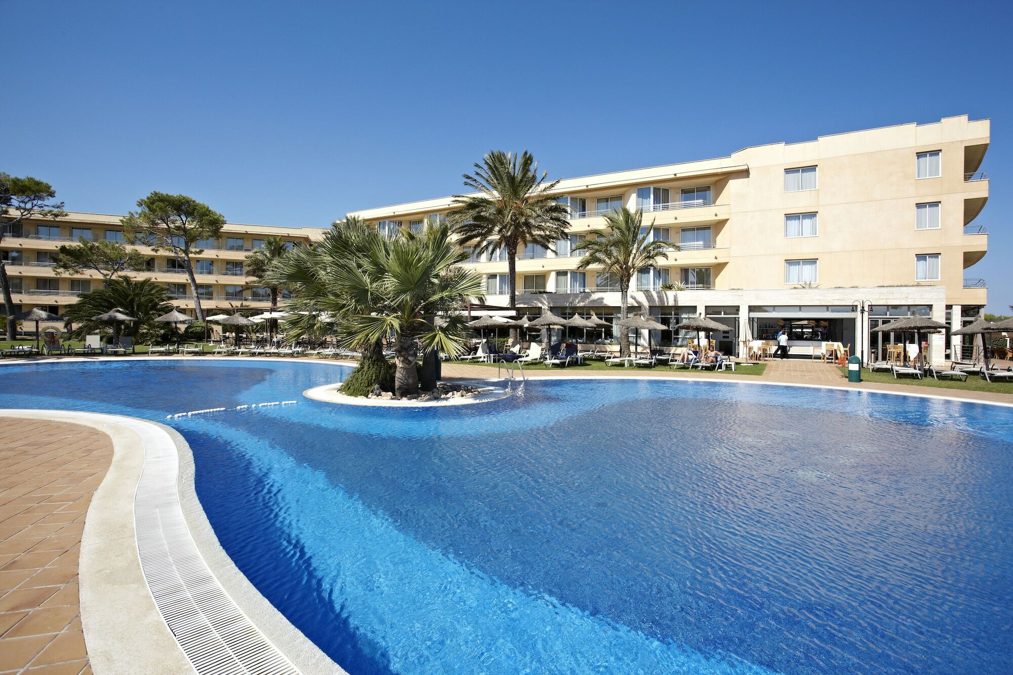 Grupotel Natura Playa Плая де Муро Екстериор снимка