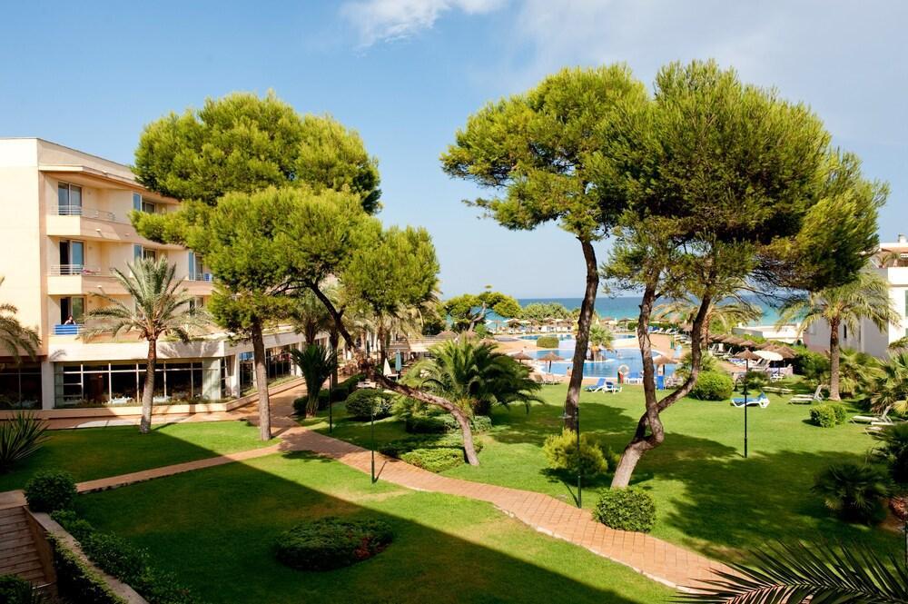 Grupotel Natura Playa Плая де Муро Екстериор снимка